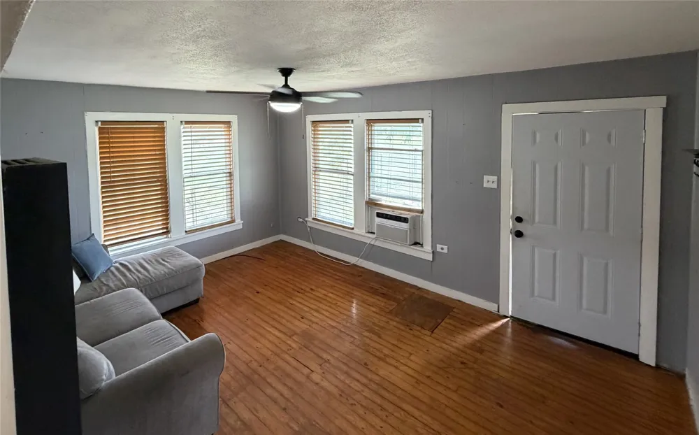 267 Katy Road Elm Mott, TX 76640