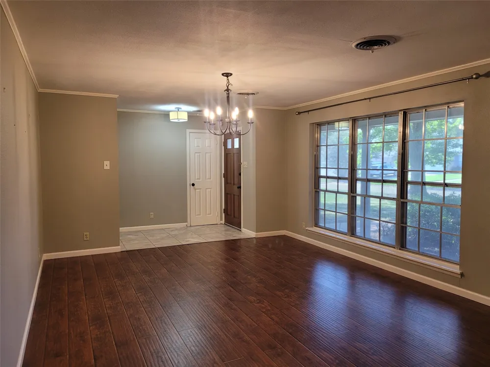 2840 HUBBARD Paris, TX 75460