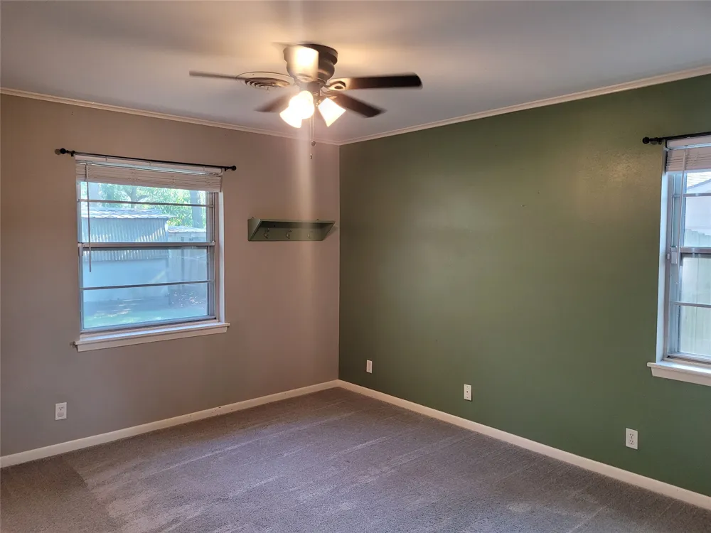 2840 HUBBARD Paris, TX 75460