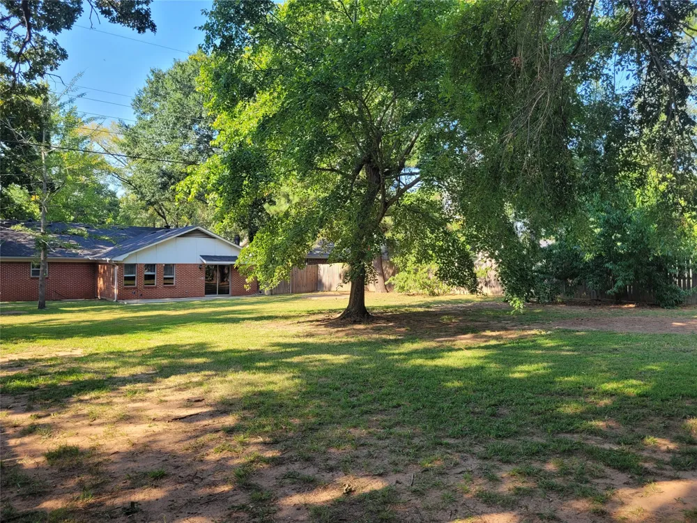 2840 HUBBARD Paris, TX 75460