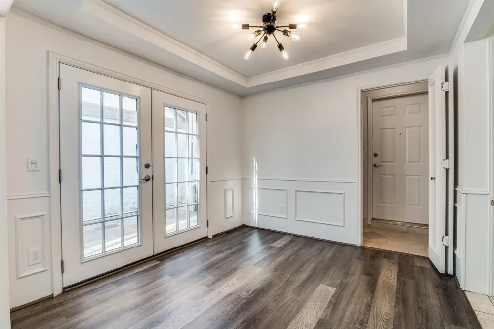 17018 Planters Row Addison, TX 75001
