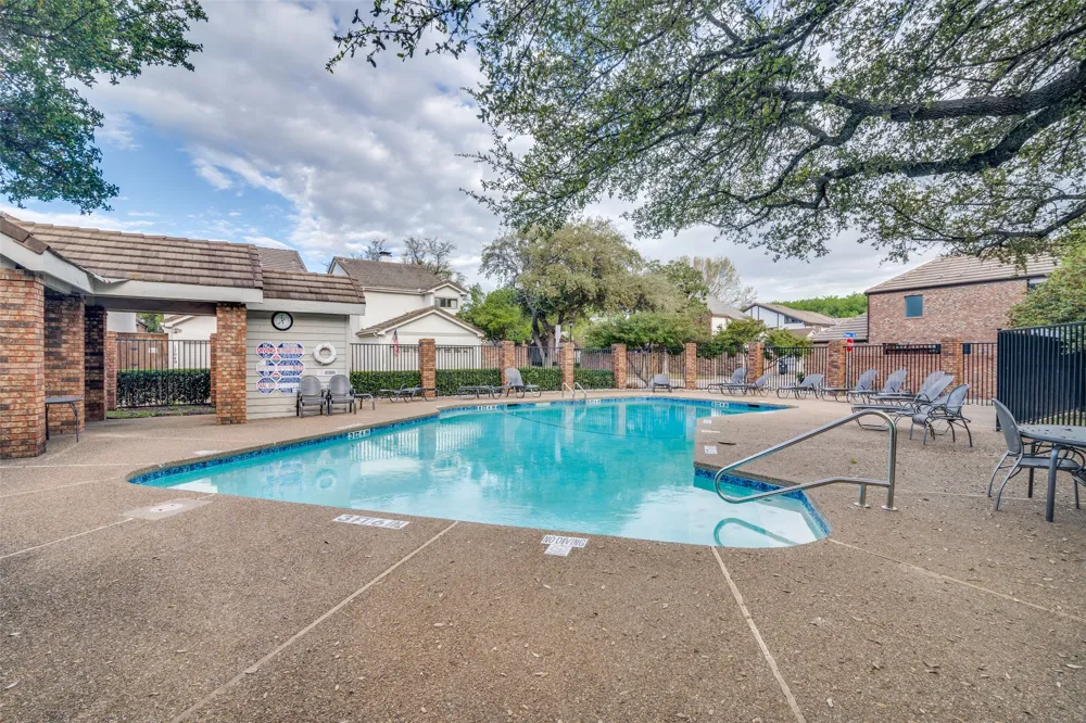 17018 Planters Row Addison, TX 75001