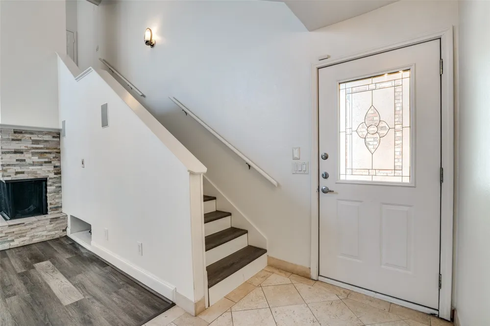 17018 Planters Row Addison, TX 75001