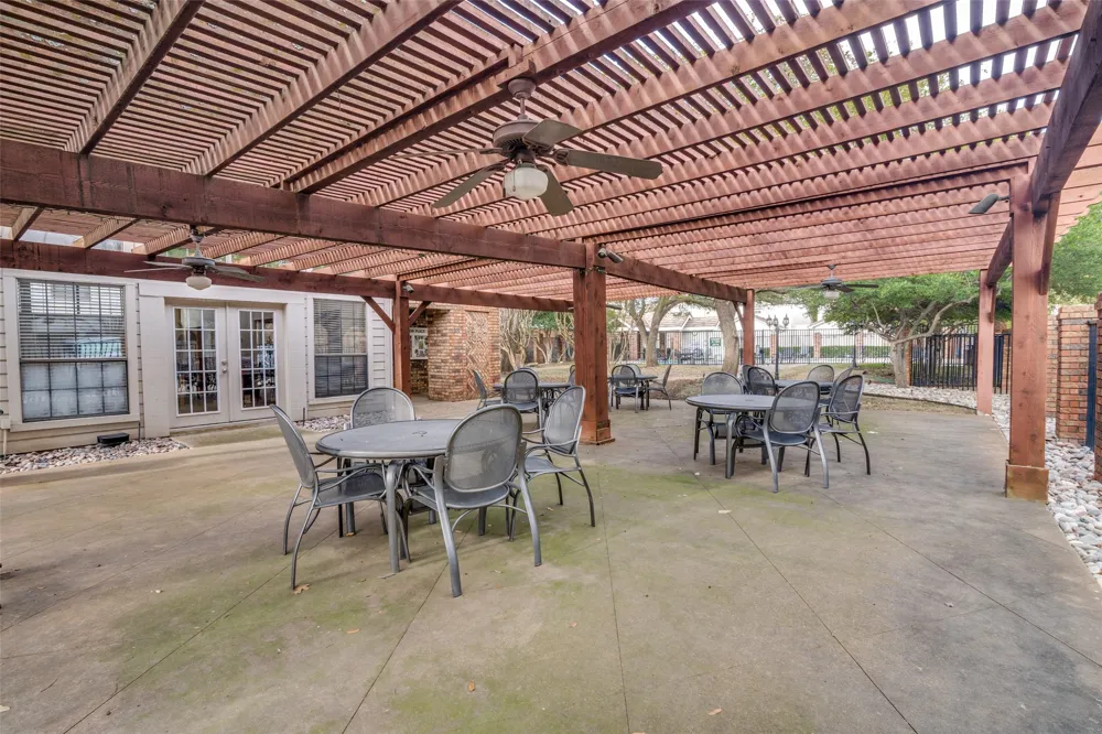 17018 Planters Row Addison, TX 75001