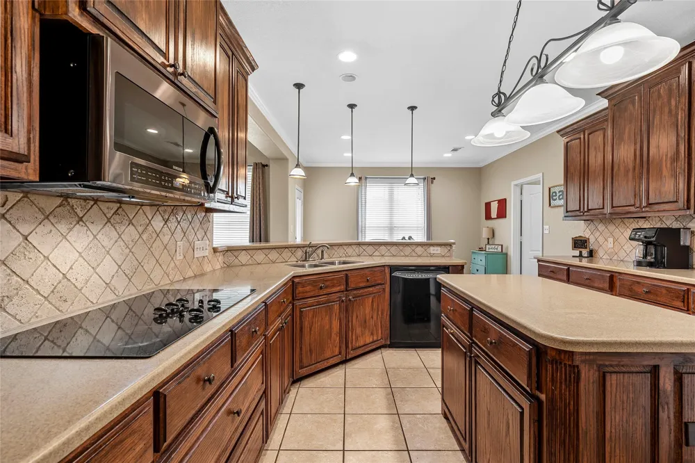 2765 Pleasant Run Road McGregor, TX 76657