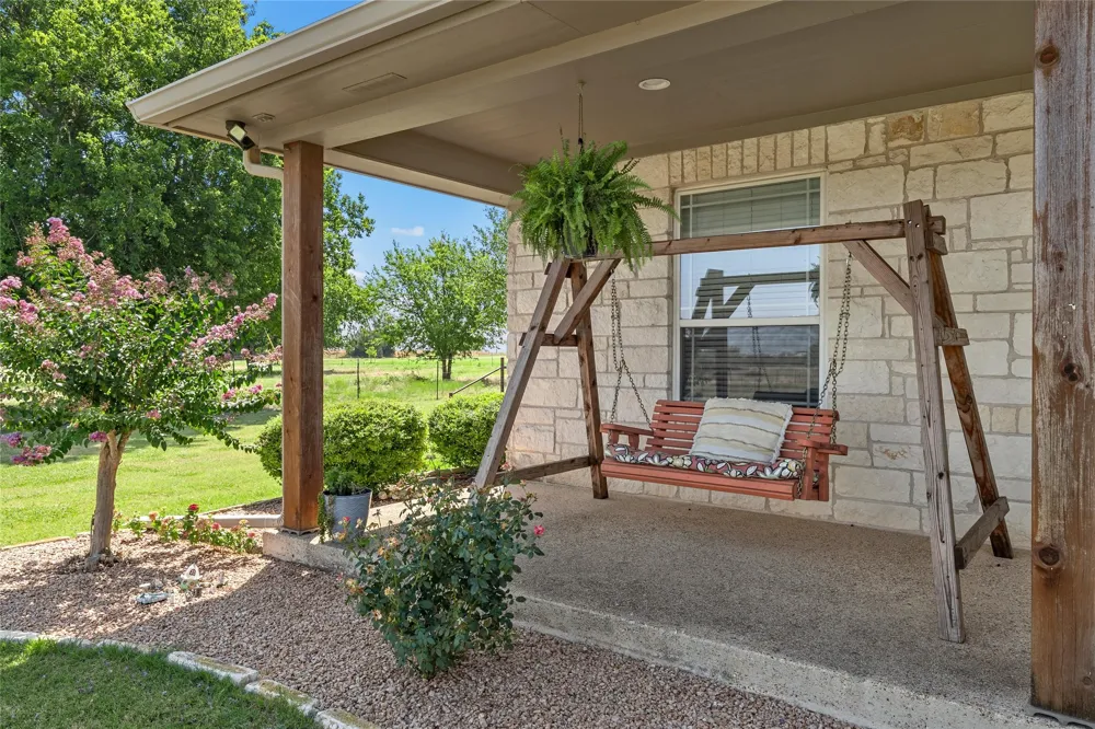2765 Pleasant Run Road McGregor, TX 76657