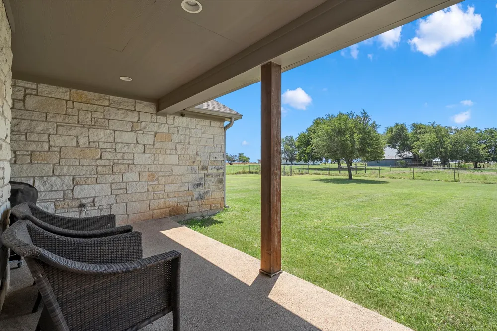 2765 Pleasant Run Road McGregor, TX 76657