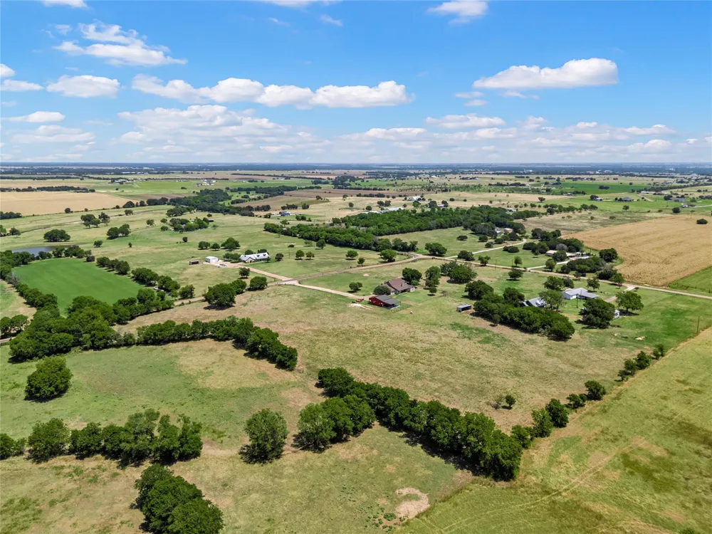 2765 Pleasant Run Road McGregor, TX 76657