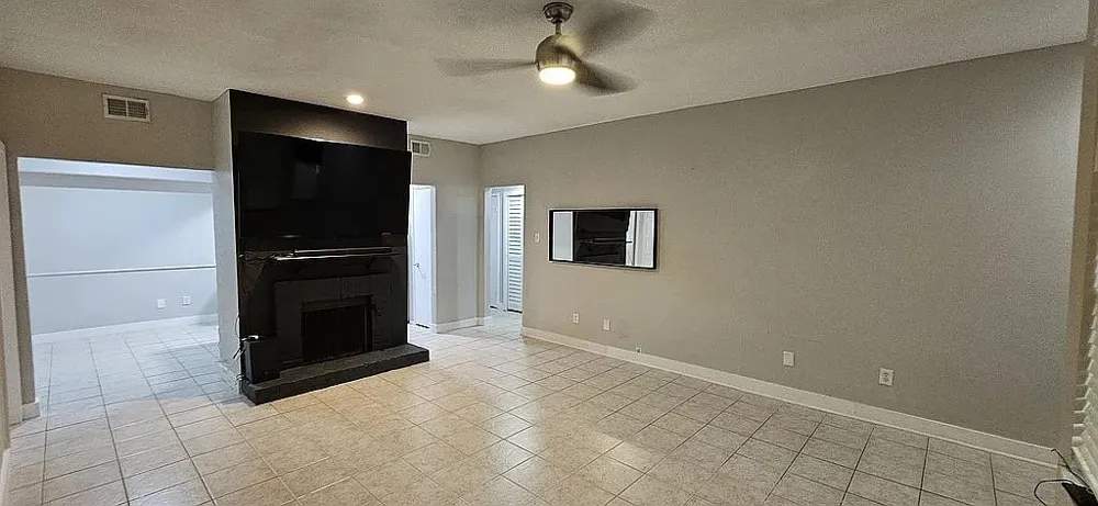 2100 Tanglewilde #167 Houston, TX 77063