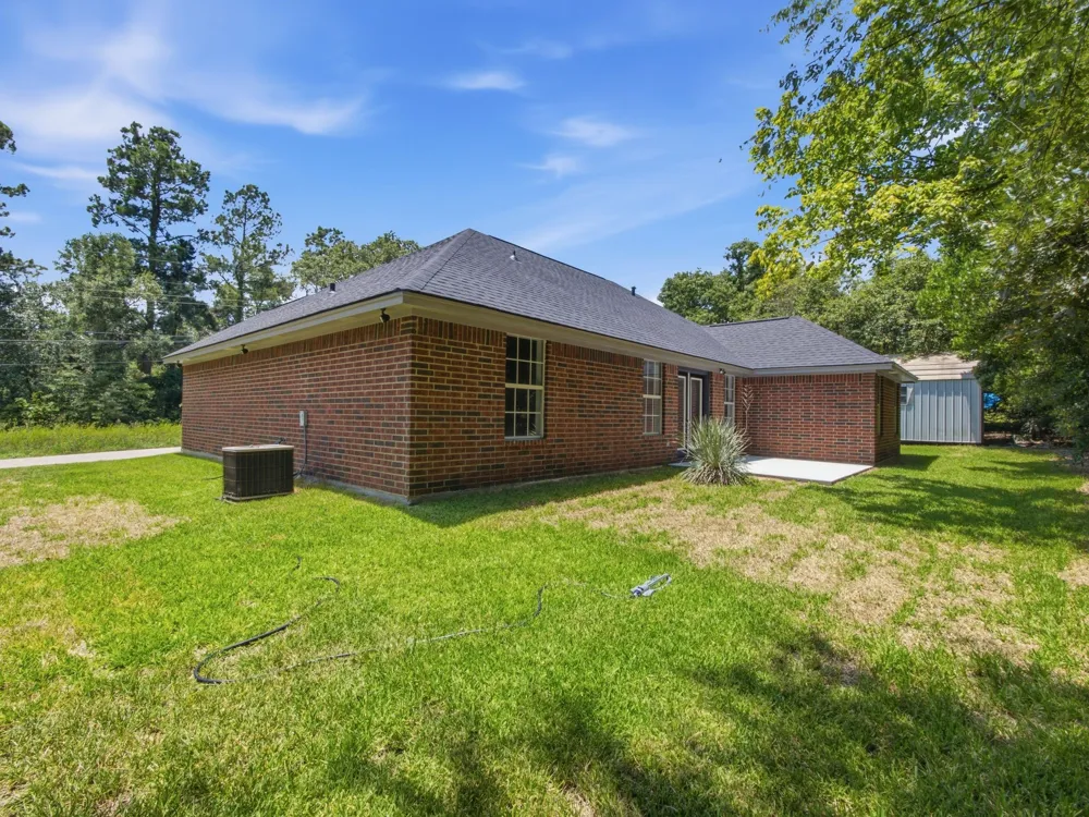 105 E Foggle Street Athens, TX 75751