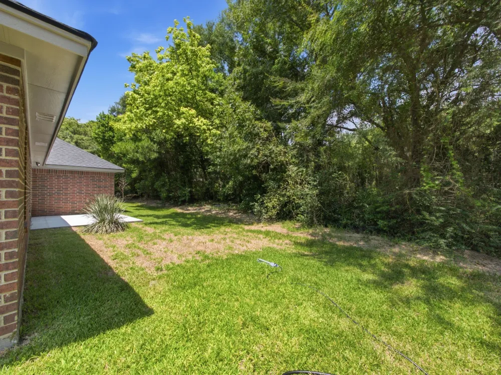 105 E Foggle Street Athens, TX 75751