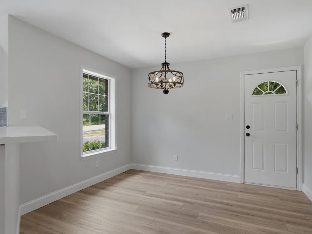 105 E Foggle Street Athens, TX 75751