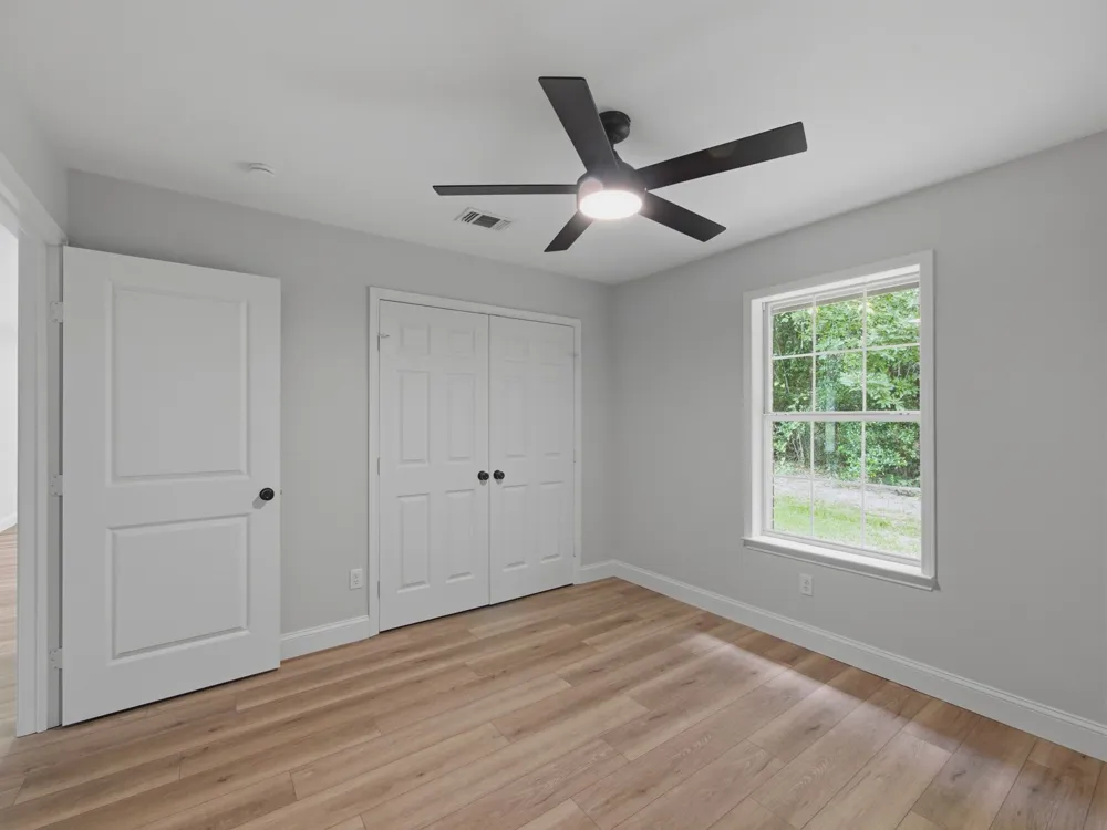 105 E Foggle Street Athens, TX 75751