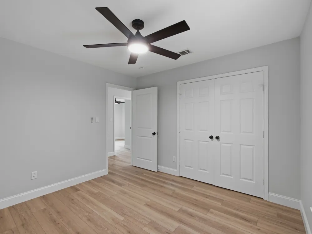 105 E Foggle Street Athens, TX 75751