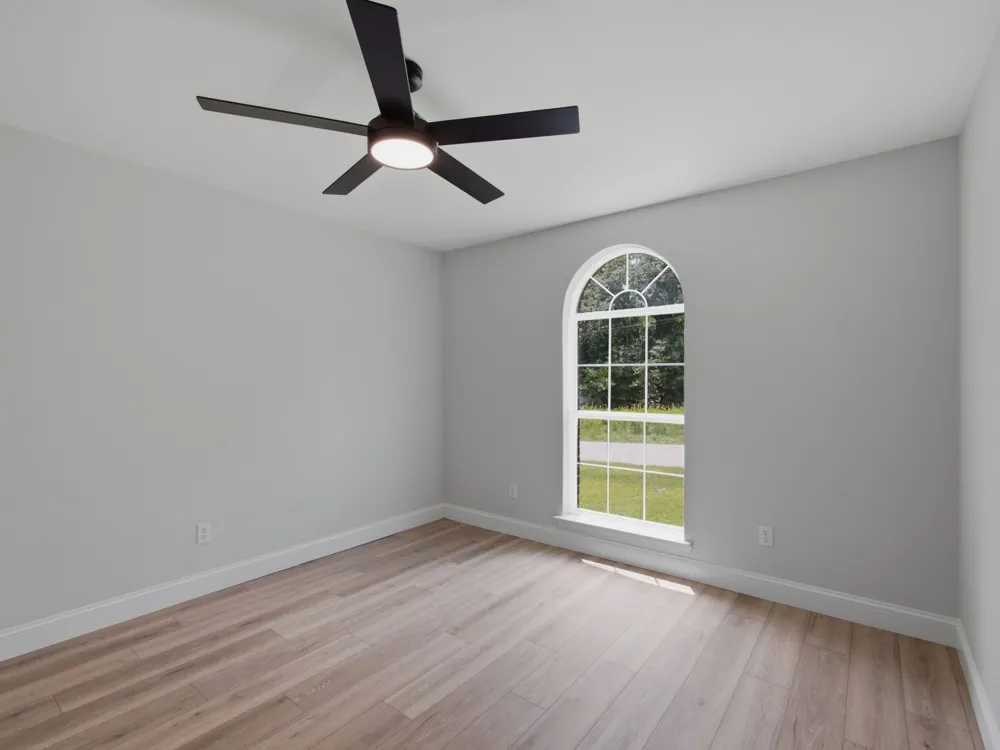 105 E Foggle Street Athens, TX 75751