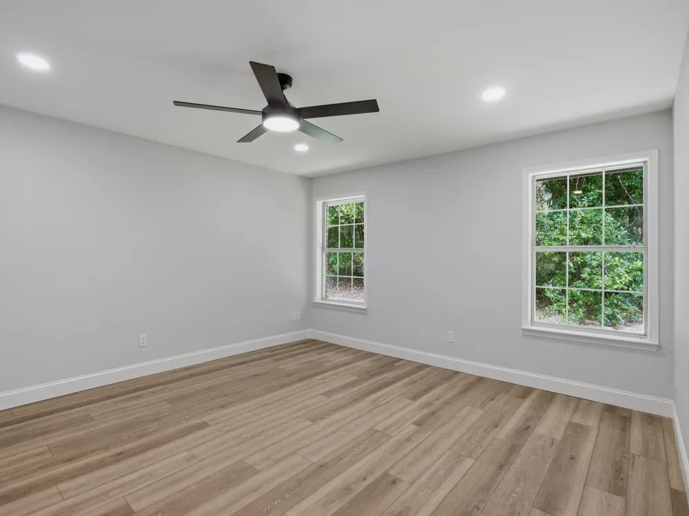 105 E Foggle Street Athens, TX 75751