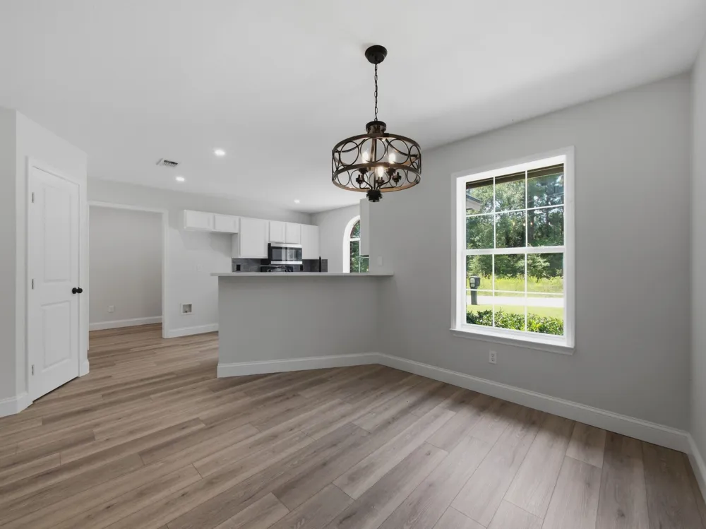 105 E Foggle Street Athens, TX 75751