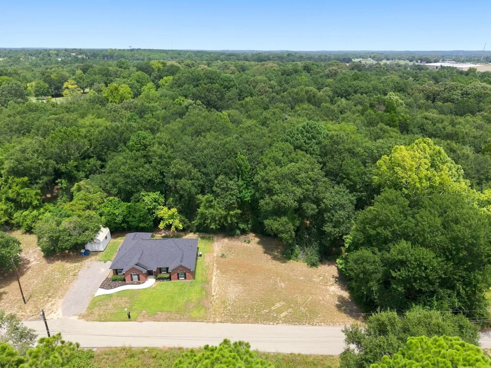105 E Foggle Street Athens, TX 75751