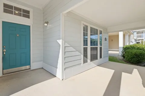 1504 Oakcrest Drive