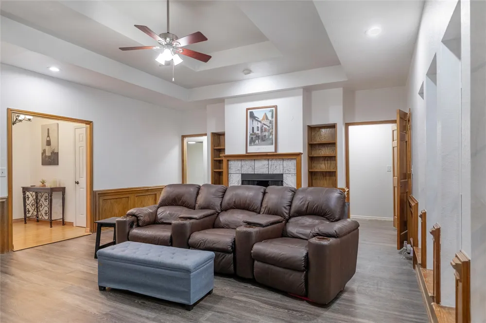 2108 Oakmeadow Place Bedford, TX 76021