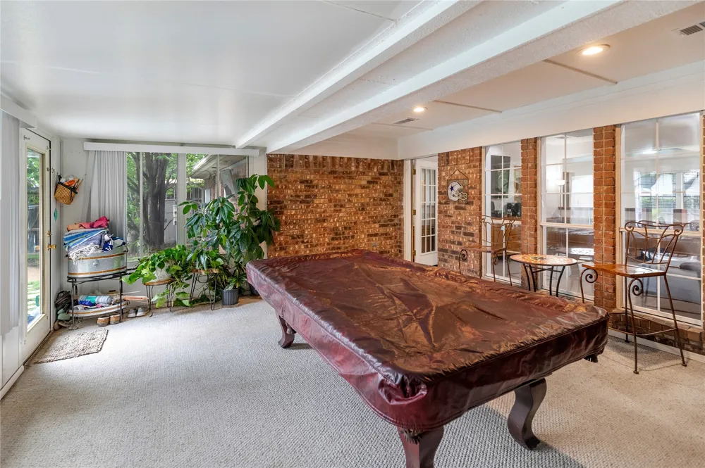 2108 Oakmeadow Place Bedford, TX 76021