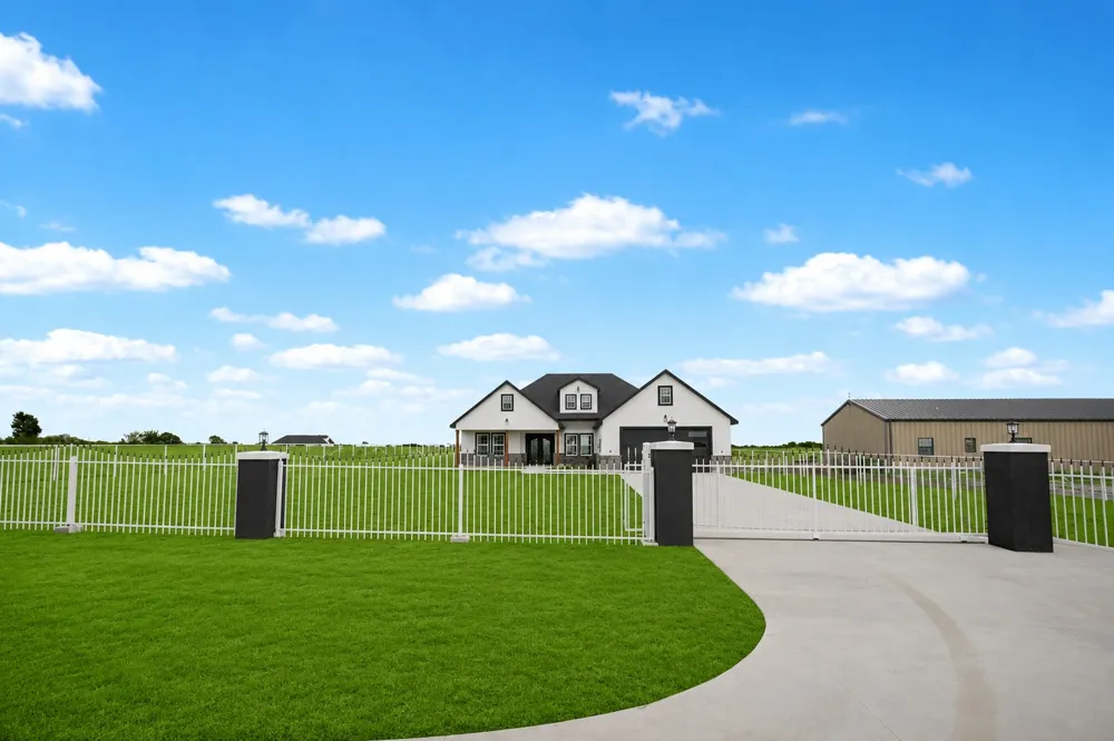 3964 County Road 200 Valley View, TX 76272