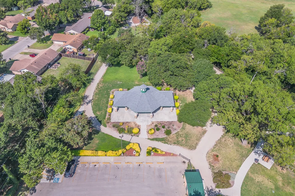 612 Bayless Drive Euless, TX 76040