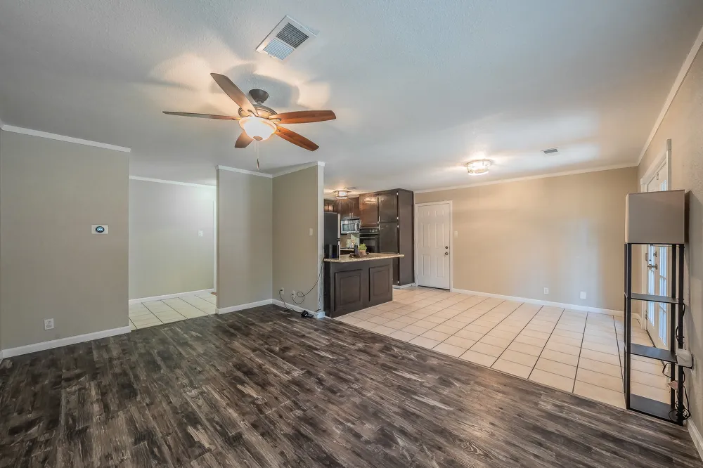 612 Bayless Drive Euless, TX 76040
