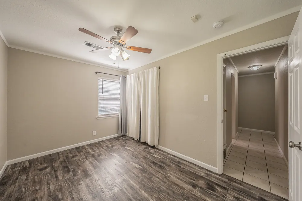 612 Bayless Drive Euless, TX 76040