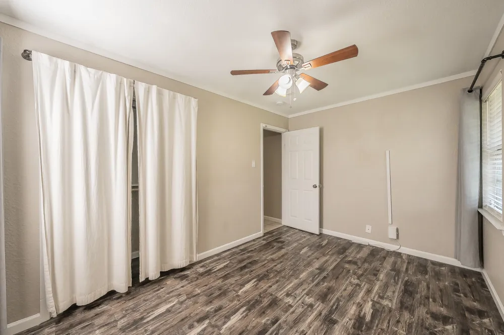 612 Bayless Drive Euless, TX 76040