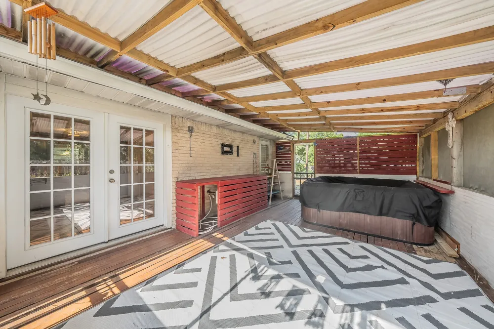 612 Bayless Drive Euless, TX 76040