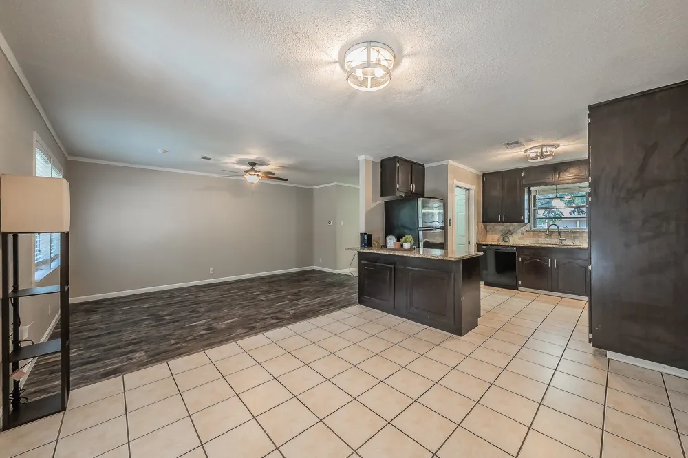 612 Bayless Drive Euless, TX 76040