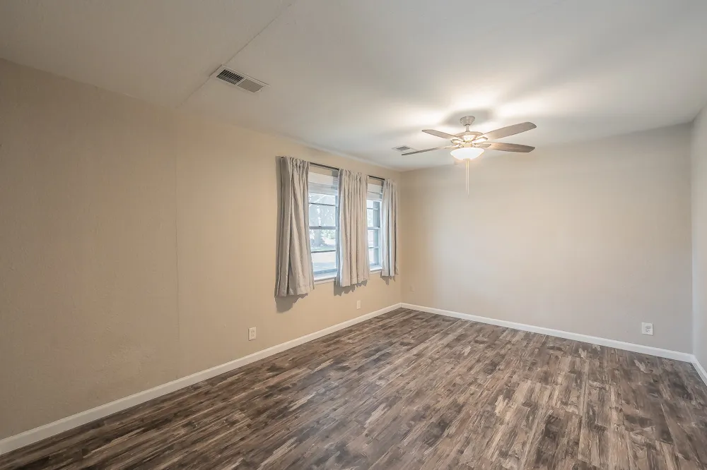 612 Bayless Drive Euless, TX 76040