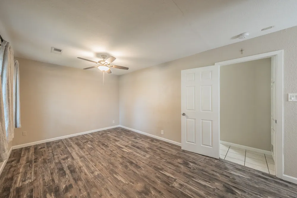 612 Bayless Drive Euless, TX 76040