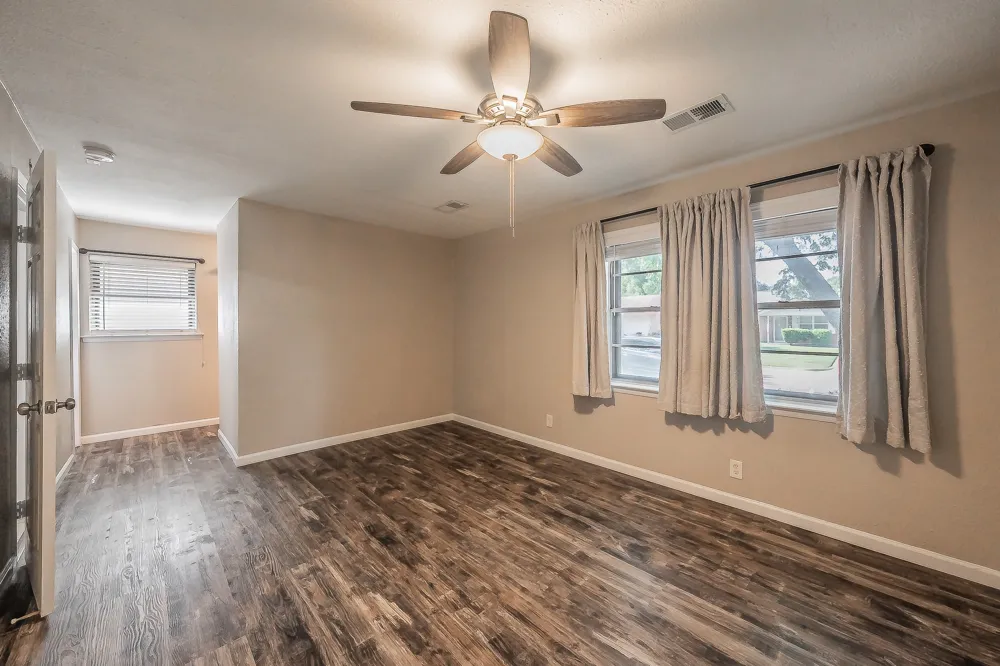 612 Bayless Drive Euless, TX 76040