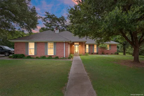 804 Canary Lane