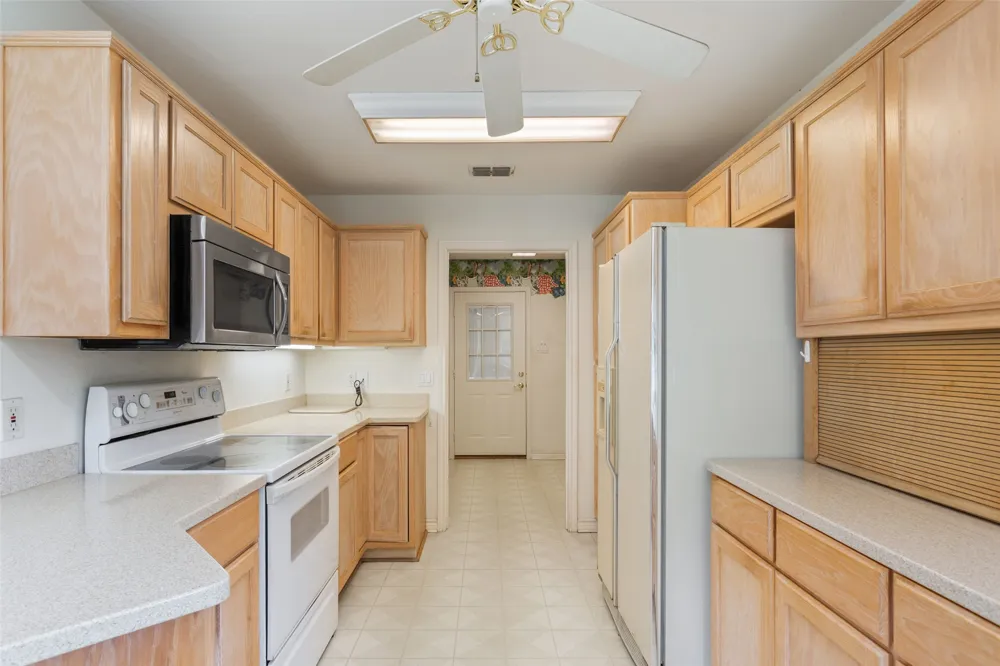 804 Canary Lane Fairfield, TX 75840