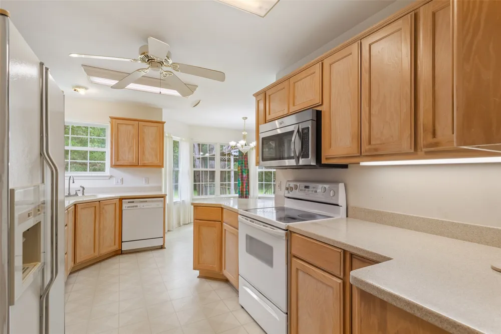 804 Canary Lane Fairfield, TX 75840