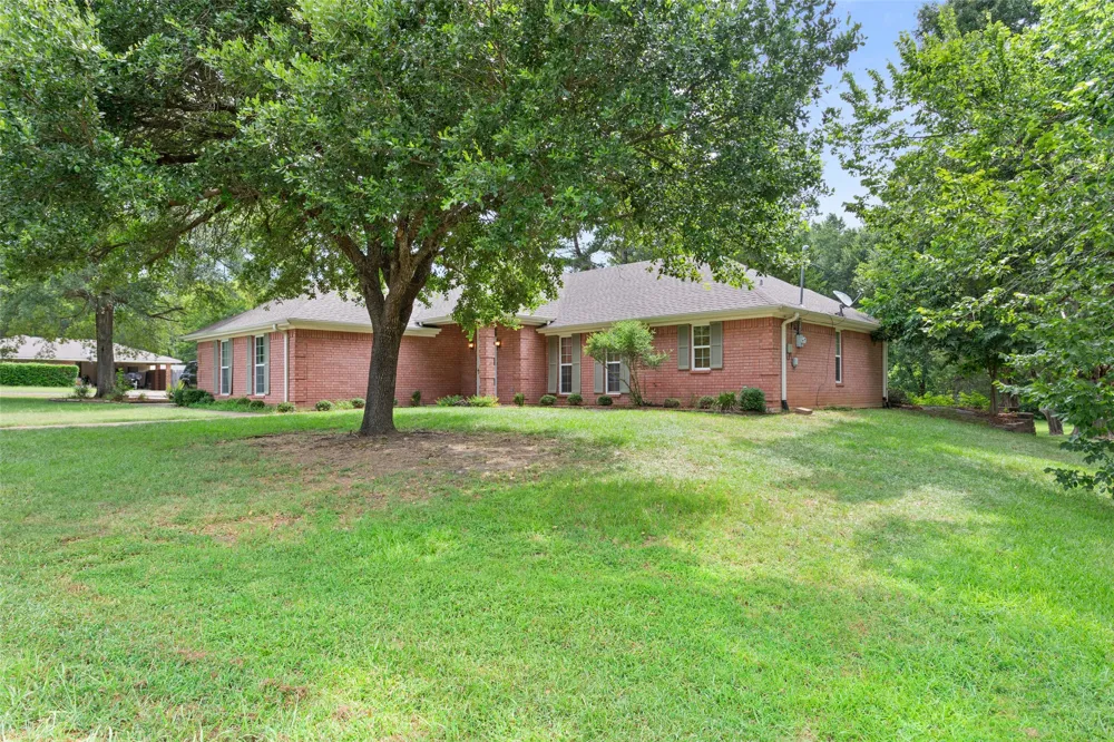 804 Canary Lane Fairfield, TX 75840