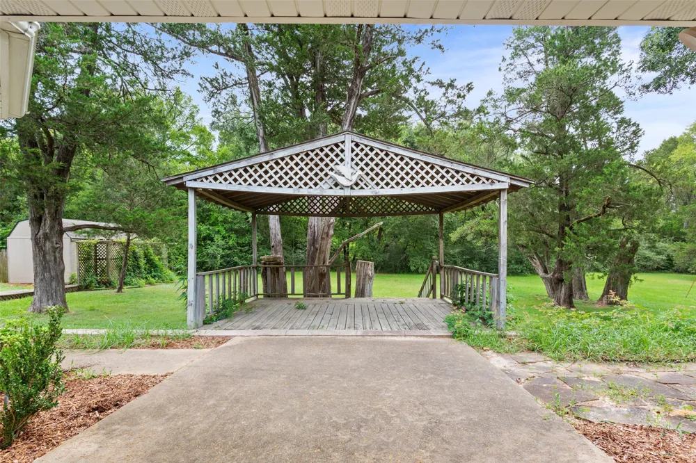 804 Canary Lane Fairfield, TX 75840