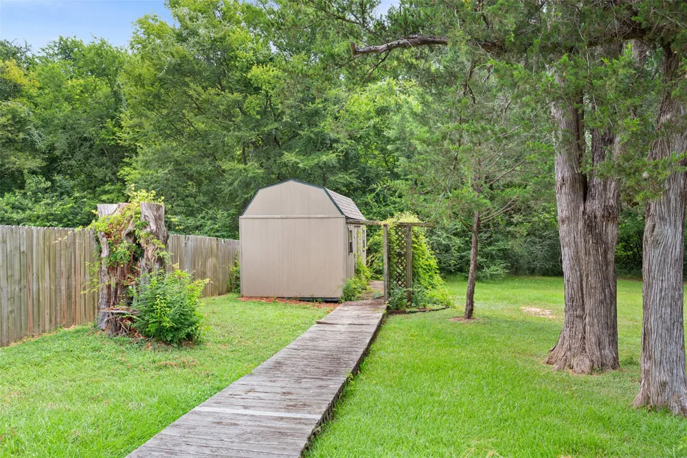 804 Canary Lane Fairfield, TX 75840