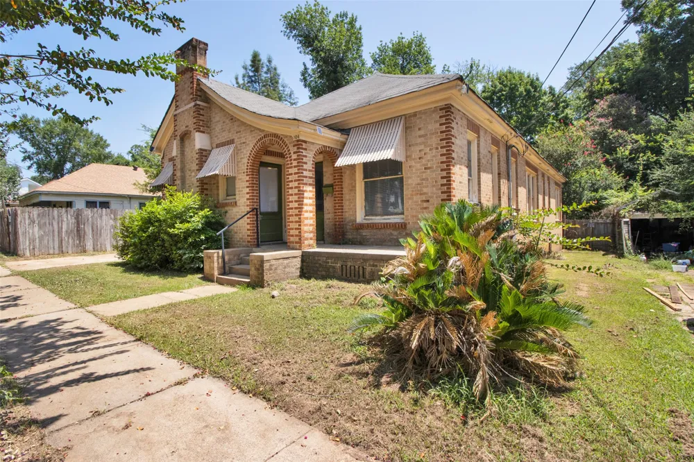 106 College Street Marshall, TX 75670
