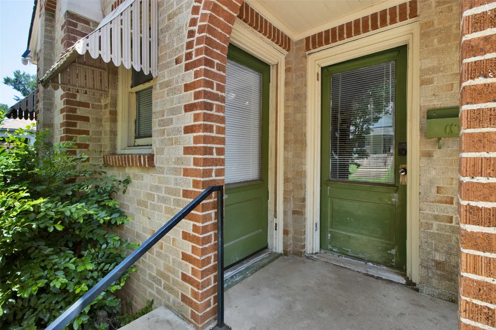 106 College Street Marshall, TX 75670