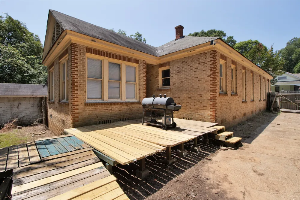 106 College Street Marshall, TX 75670
