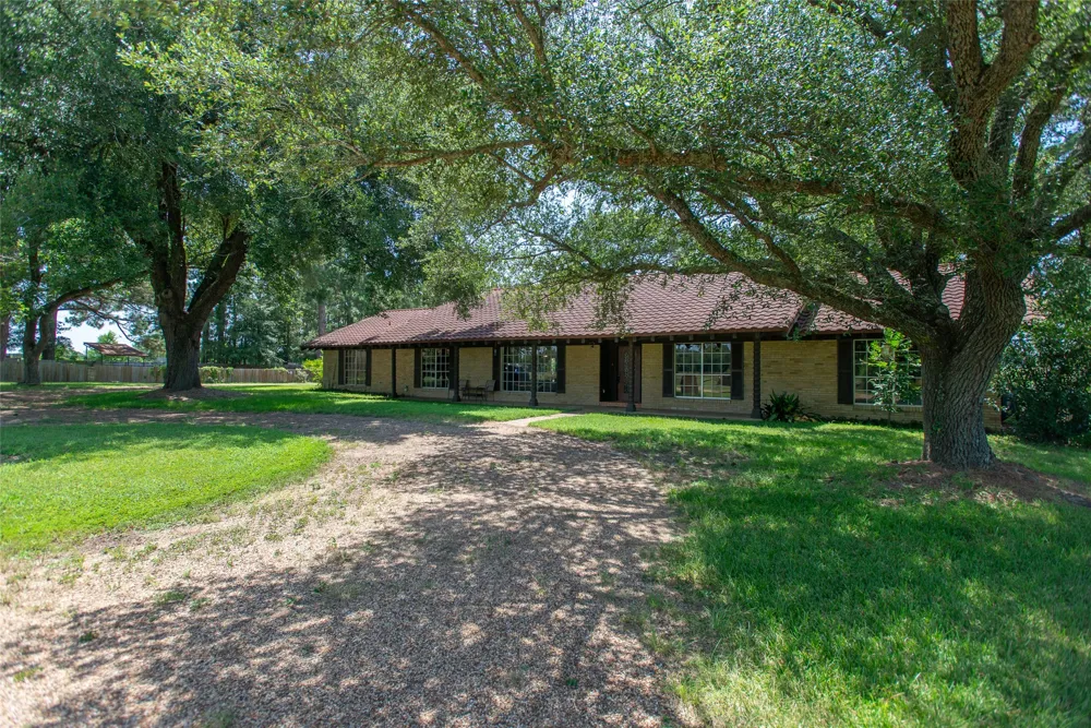 7470 FM 317 Athens, TX 75752