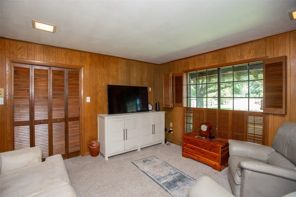 7470 FM 317 Athens, TX 75752