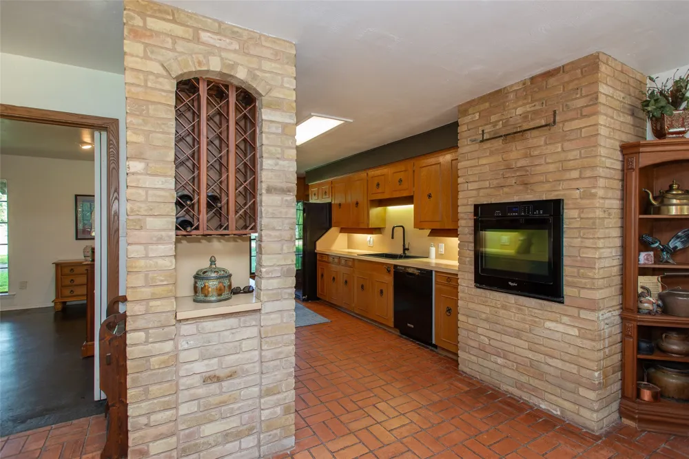 7470 FM 317 Athens, TX 75752