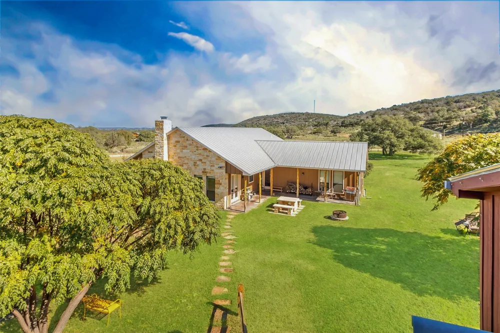 800 Quarter Horse Circle Kingsland, TX 78639