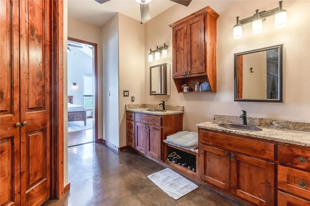 800 Quarter Horse Circle Kingsland, TX 78639