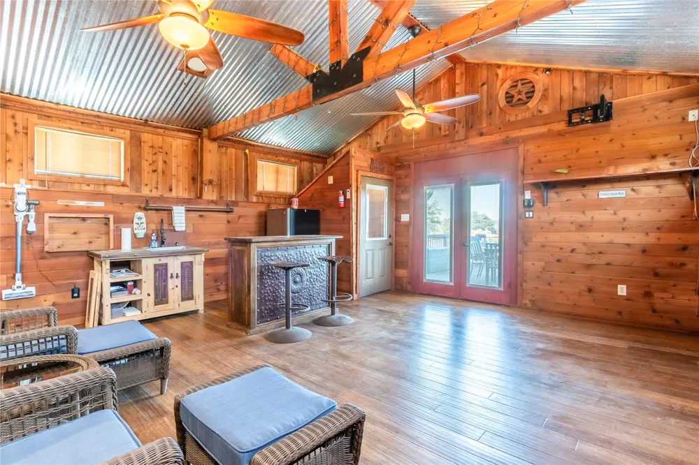 800 Quarter Horse Circle Kingsland, TX 78639